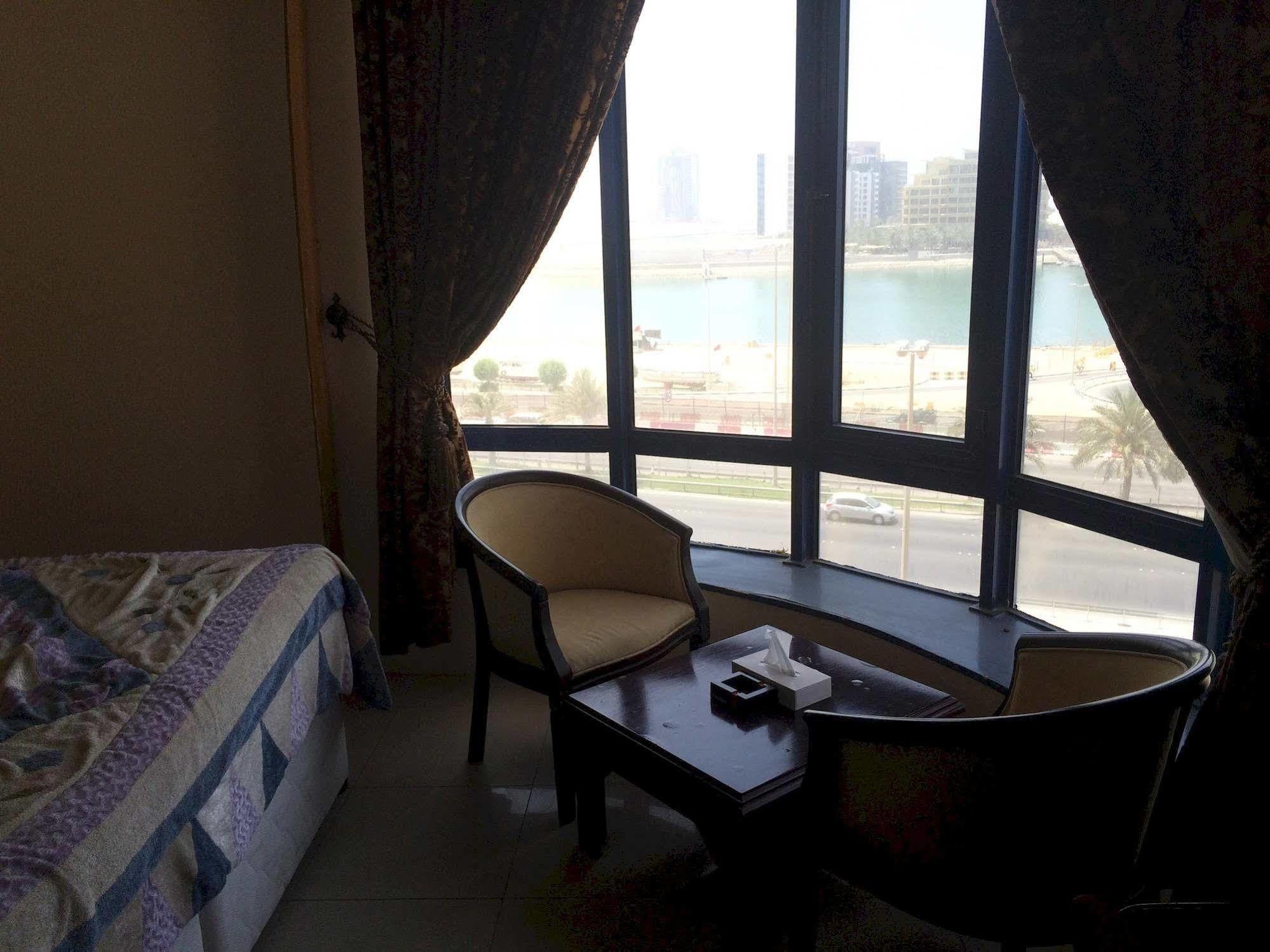 San Rock Hotel Manama Eksteriør bilde